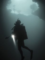 Leaving "Sharks Cave" a few miles east of Dangriga, south... by Martin Spragg 